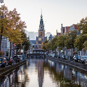 Romantic Apartment De Koning Alkmaar by Urban Home Stay